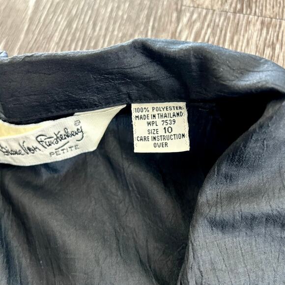 Vintage DVF Black Utility Blouse Size 10 Petite Button Down Top Y2K Minimalist - Picture 9 of 16